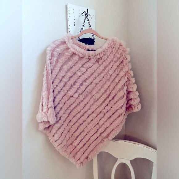 RIVET Pink Faux Fur Poncho - Picture 3 of 5